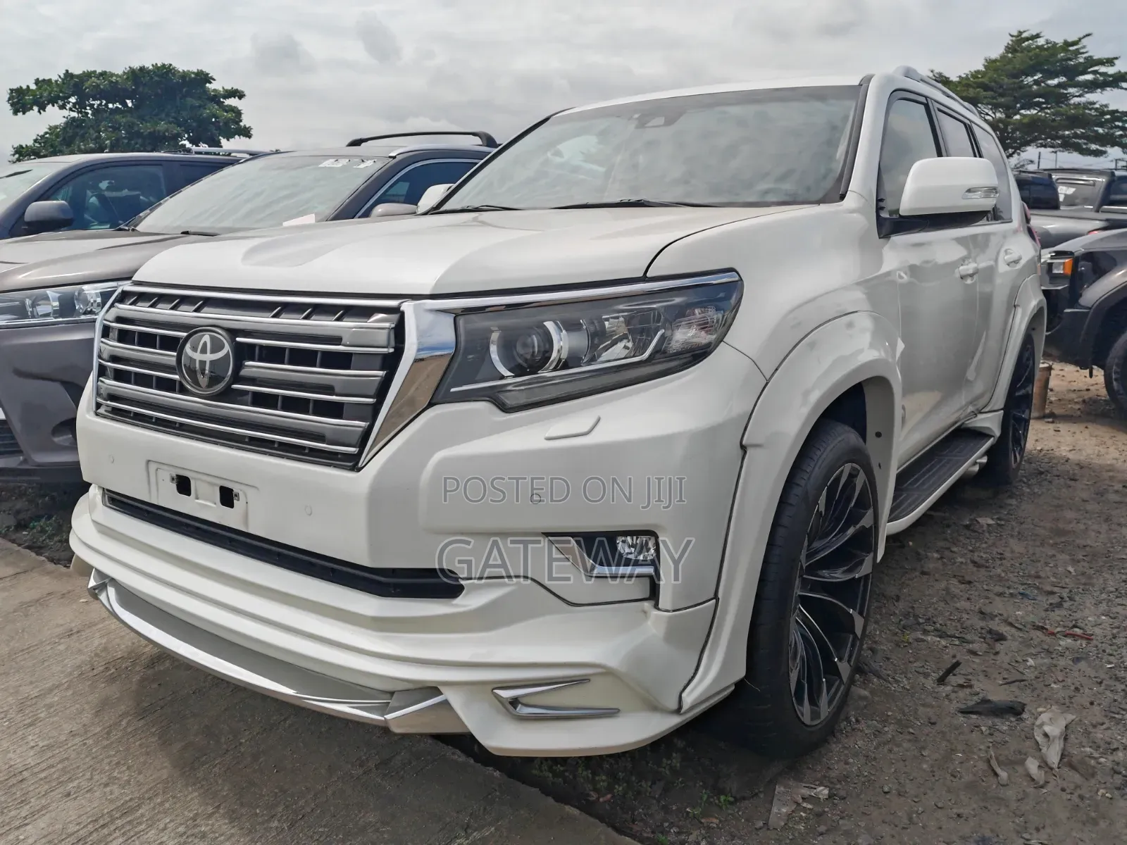 Toyota Land Cruiser Prado 2022 White