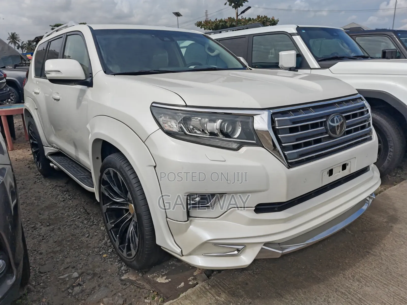 Toyota Land Cruiser Prado 2022 White