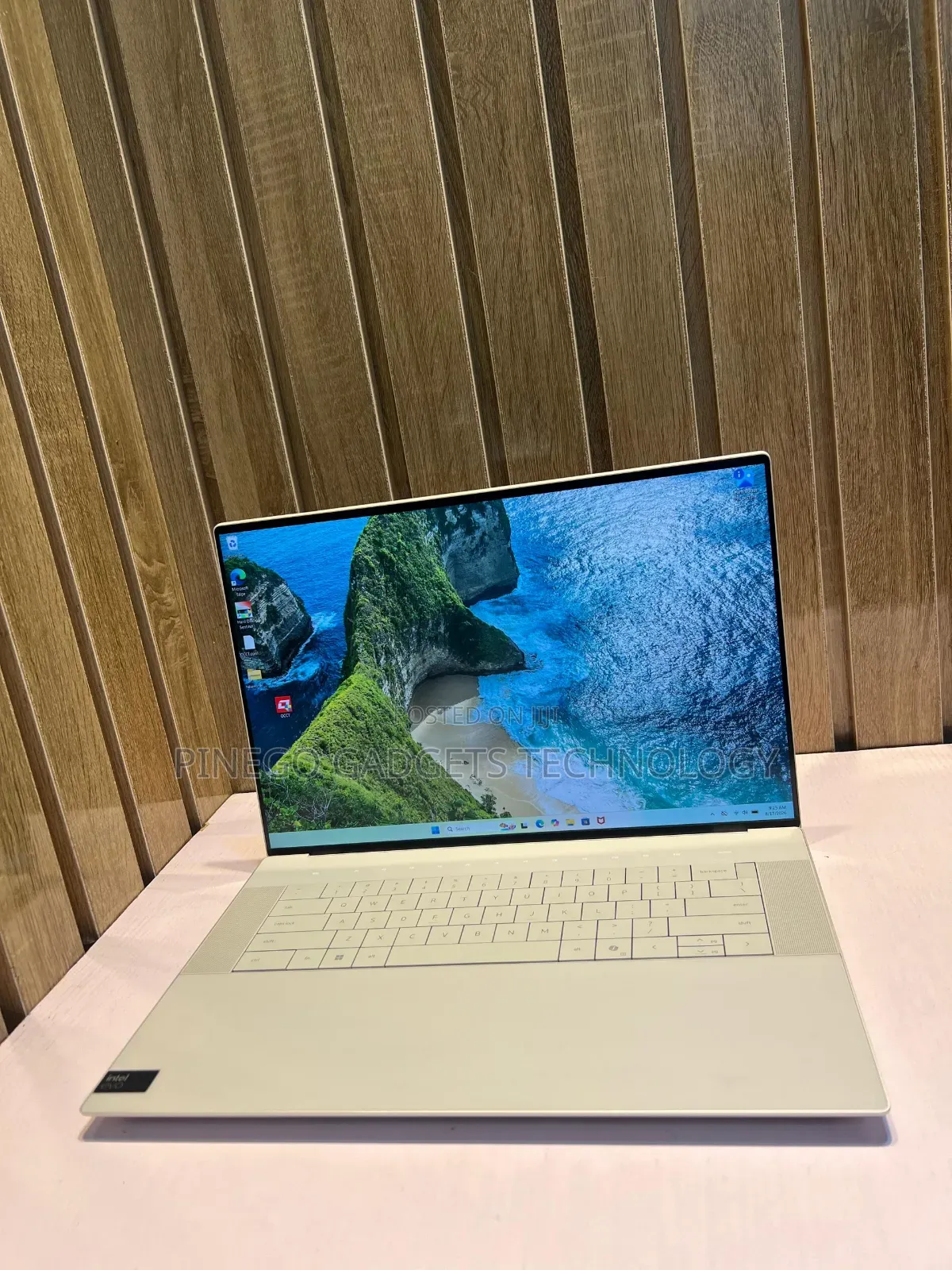 Laptop Dell XPS 16 9640 16GB Intel Core Ultra 7 SSD 512GB