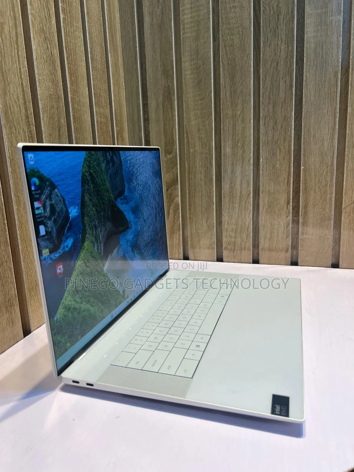 Laptop Dell XPS 16 9640 16GB Intel Core Ultra 7 SSD 512GB