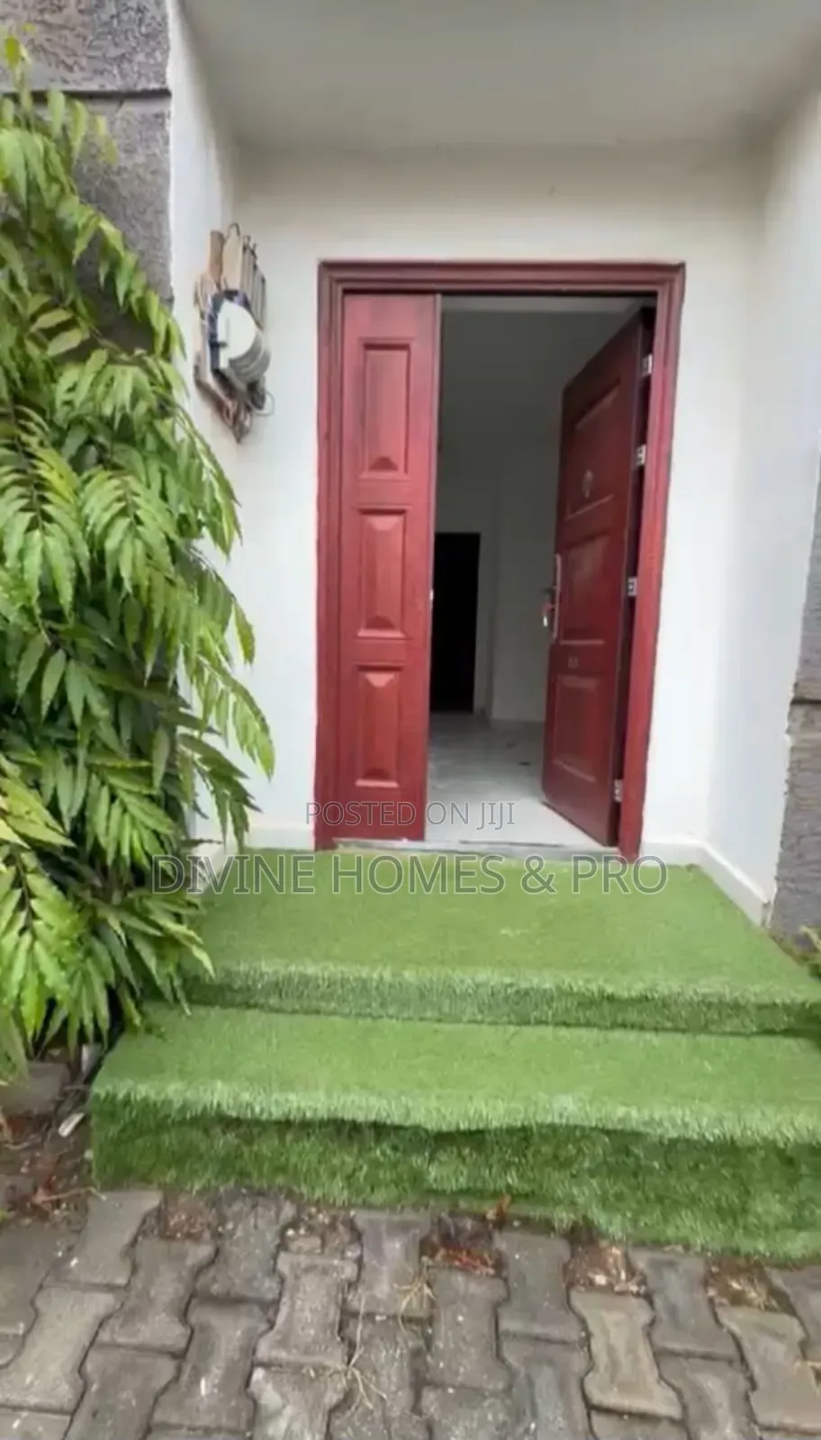 4bdrm Duplex in Brains And Hammer, Life Camp for rent