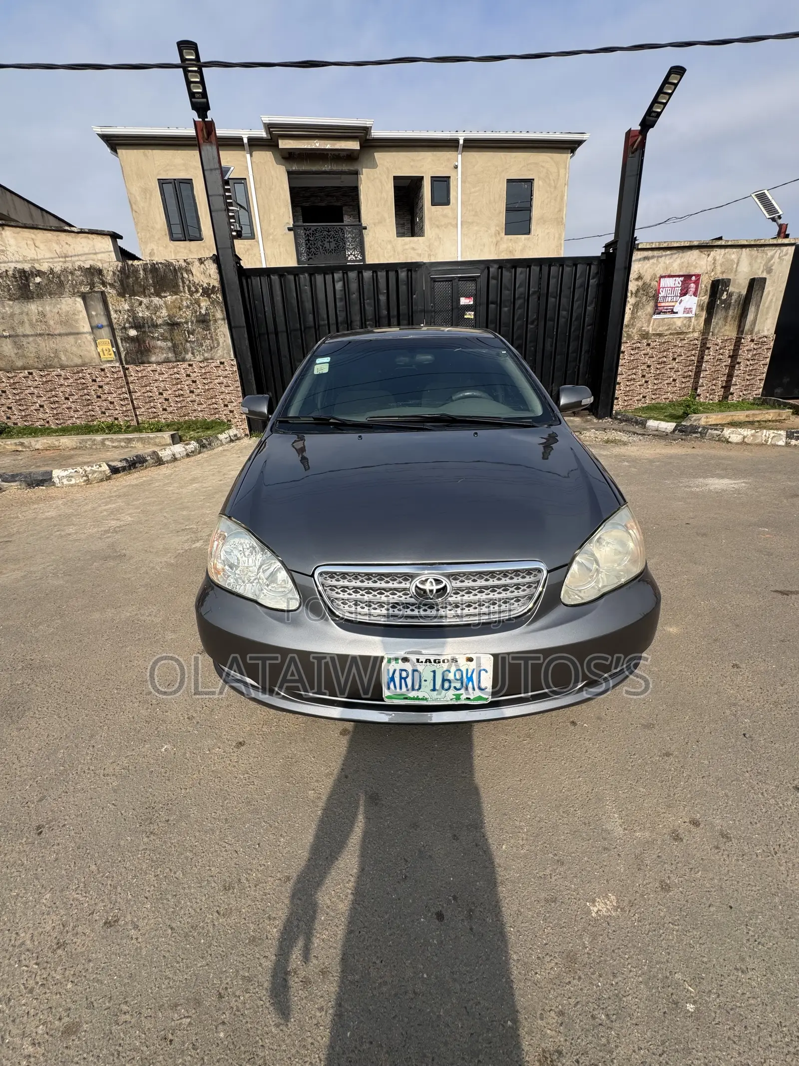 Toyota Corolla LE 2005 Gray