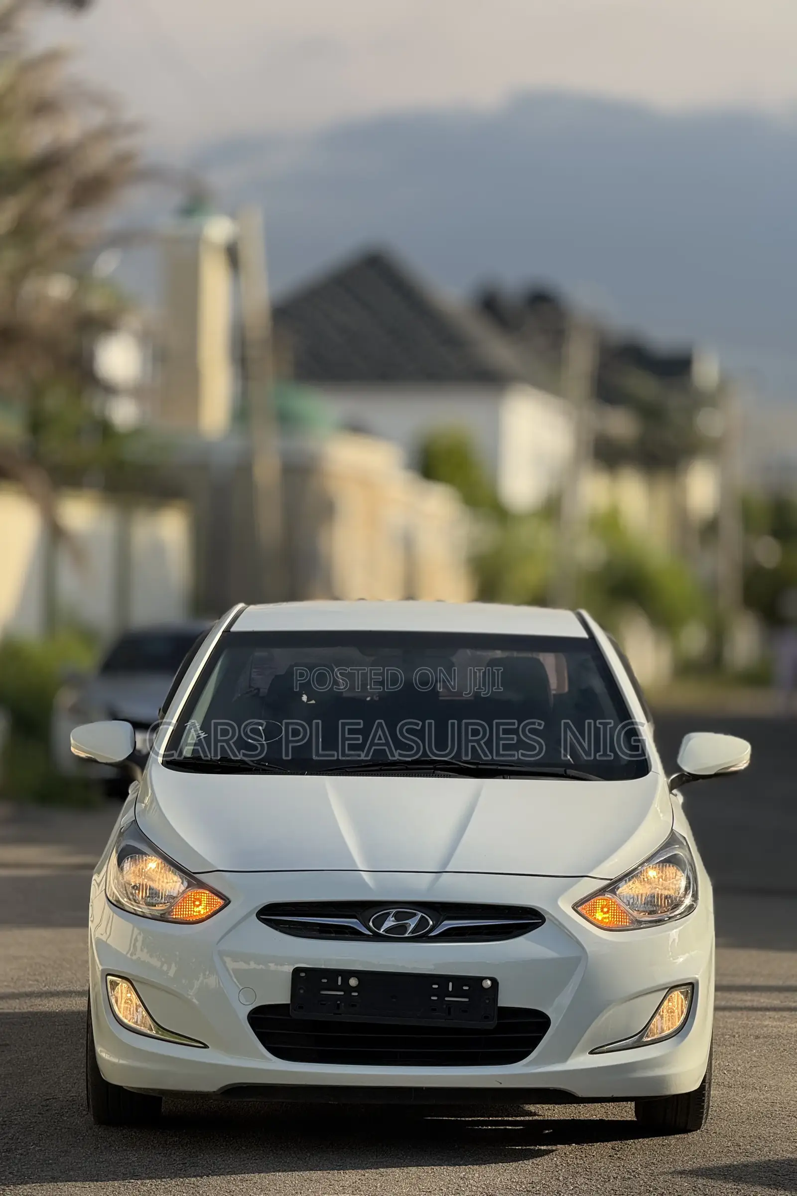 Hyundai Accent GLS 4dr Sedan (1.6L 4cyl 6A) 2014 White