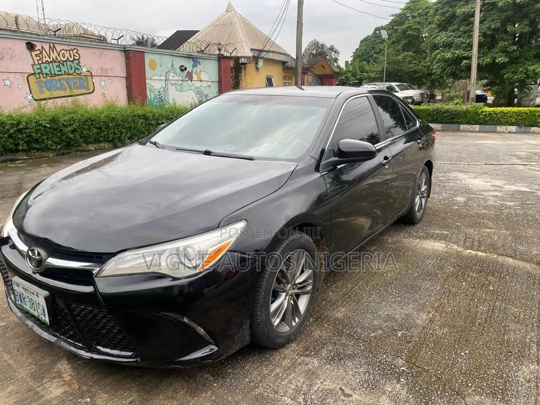 Toyota Camry LE 4dr Sedan (2.5L 4cyl 6A) 2016 Black