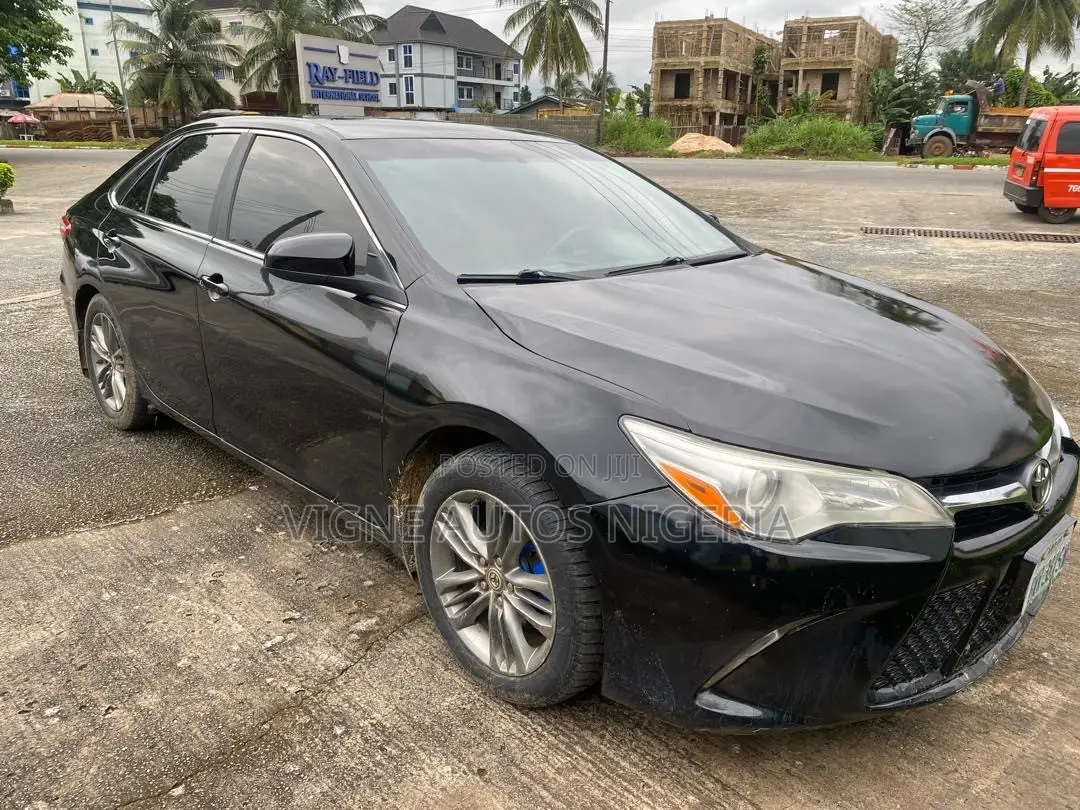 Toyota Camry LE 4dr Sedan (2.5L 4cyl 6A) 2016 Black
