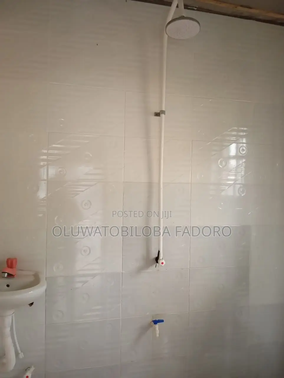 6bdrm Bungalow in Alamuku Area, Ifo for sale
