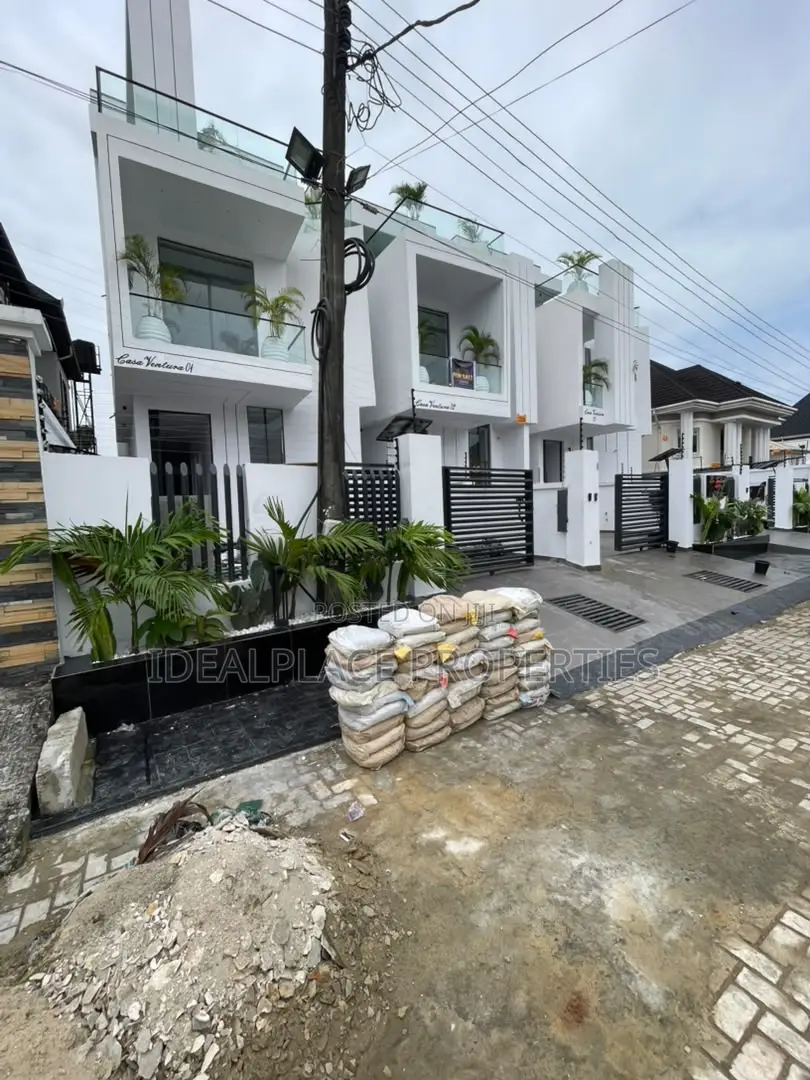 5bdrm Duplex in Ikota for sale