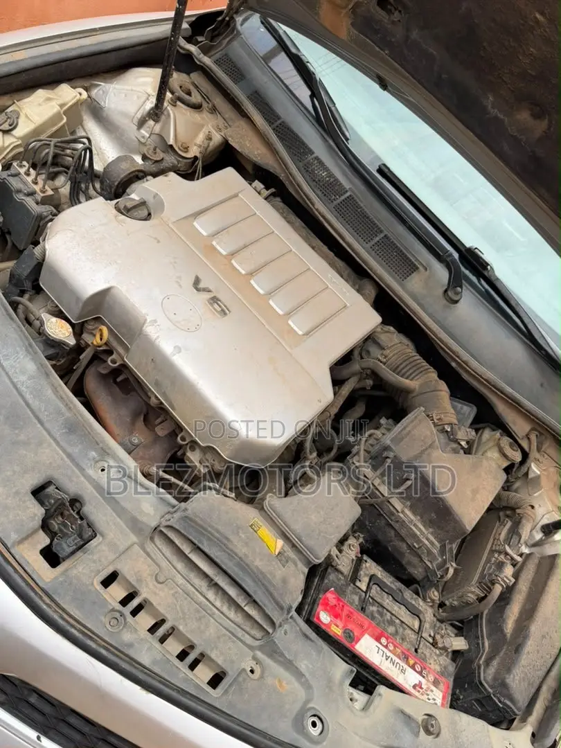Toyota Camry SE 4dr Sedan (3.5L 6cyl 6A) 2014 Silver
