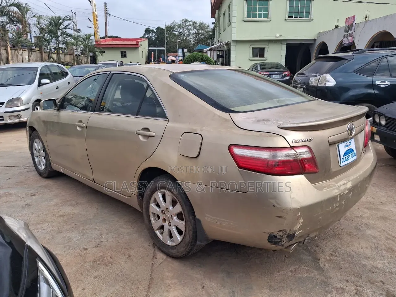 Toyota Camry XLE V6 4dr Sedan (3.5L 6cyl 6AM) 2007 Gold