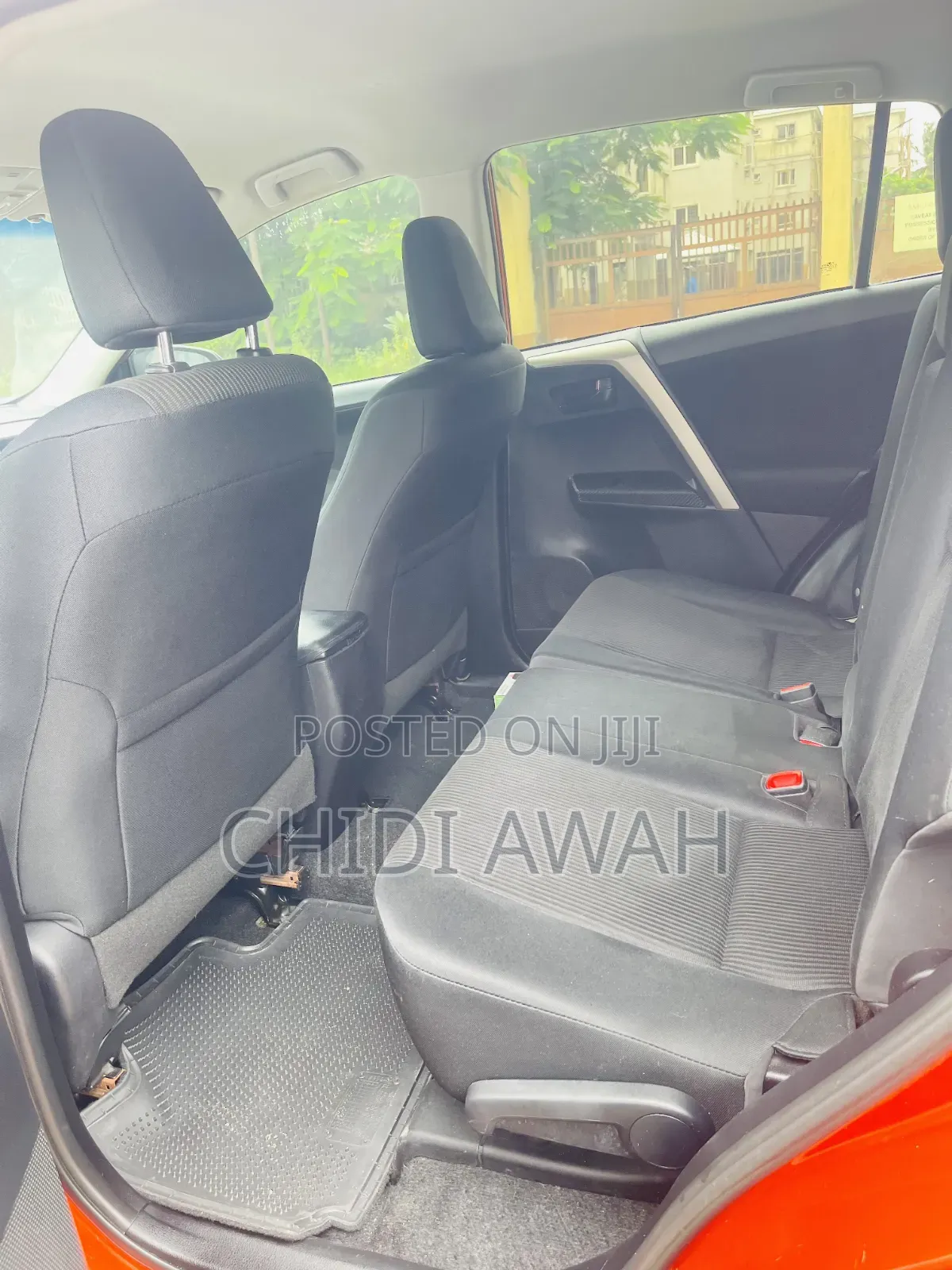 Toyota RAV4 LE 4dr SUV AWD (2.5L 4cyl 6A) 2015 Orange