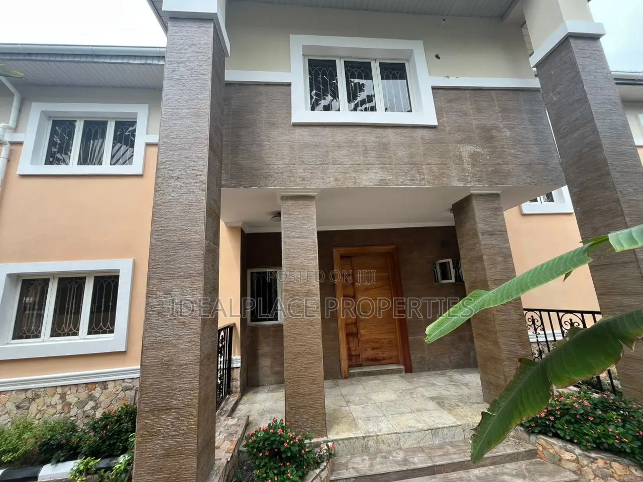 5bdrm House in Banana Island for rent