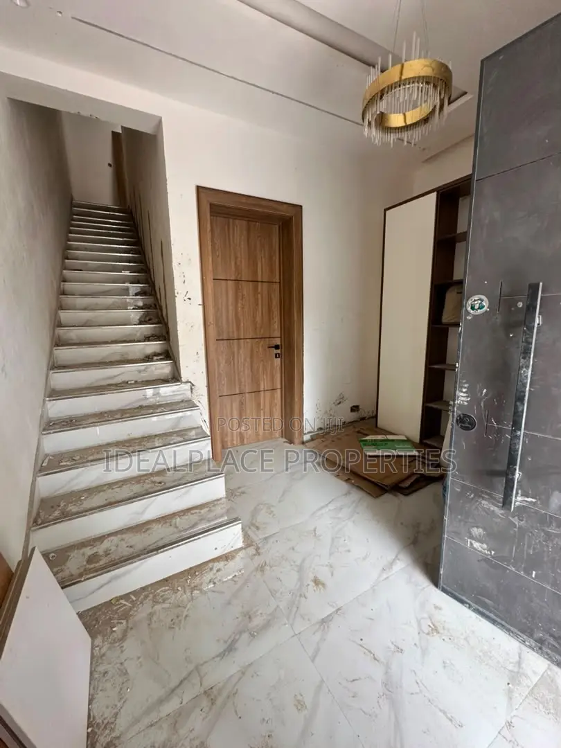 4bdrm Duplex in Adeniyi Jones for sale