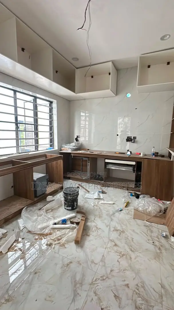 4bdrm Duplex in Adeniyi Jones for sale