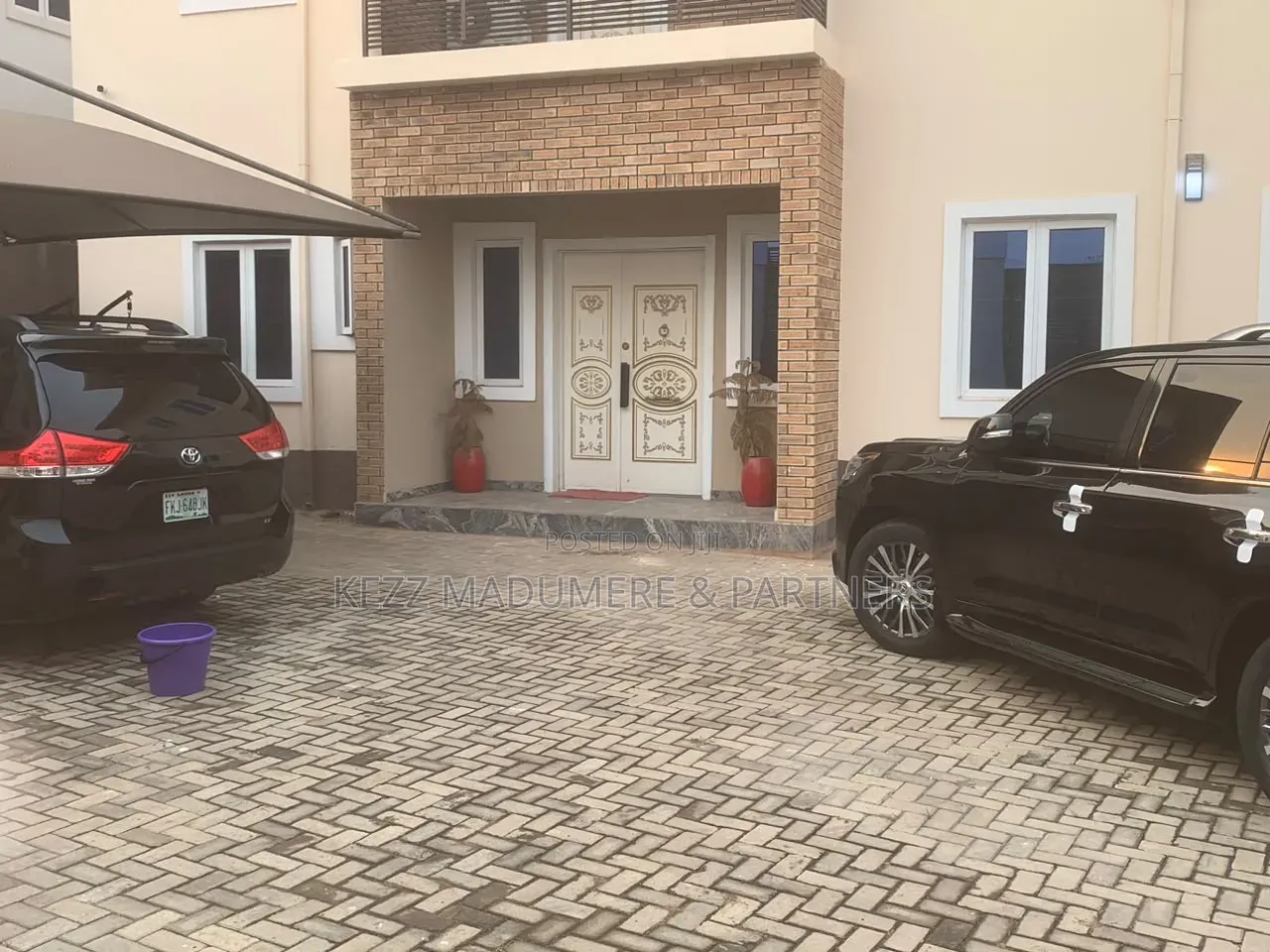 To Let / Lease : Furnished 9 Bedr Dup at Old Gra, Enugu, Enugu State
