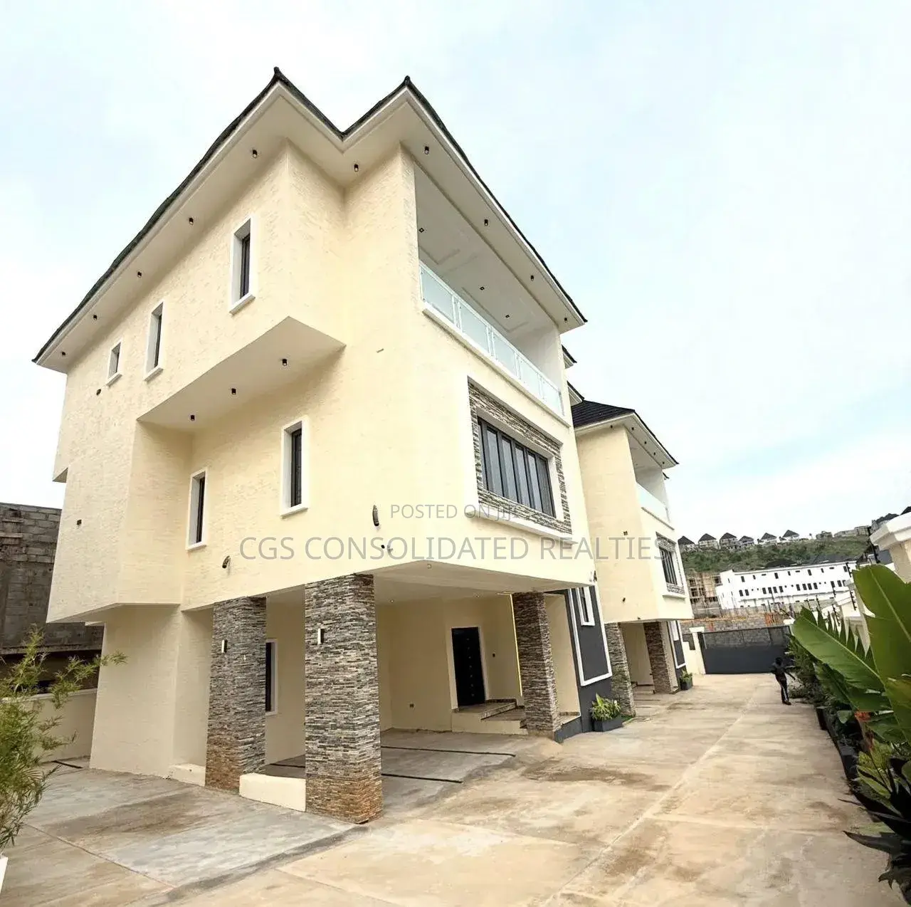 4bdrm Duplex in Apo Resettlement for sale