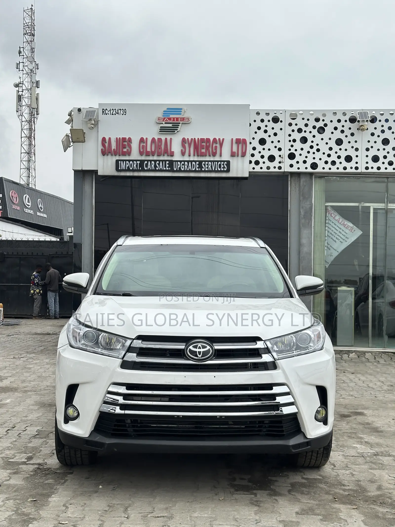 Toyota Highlander XLE 4dr SUV AWD (3.5L 6cyl 6A) 2015 White