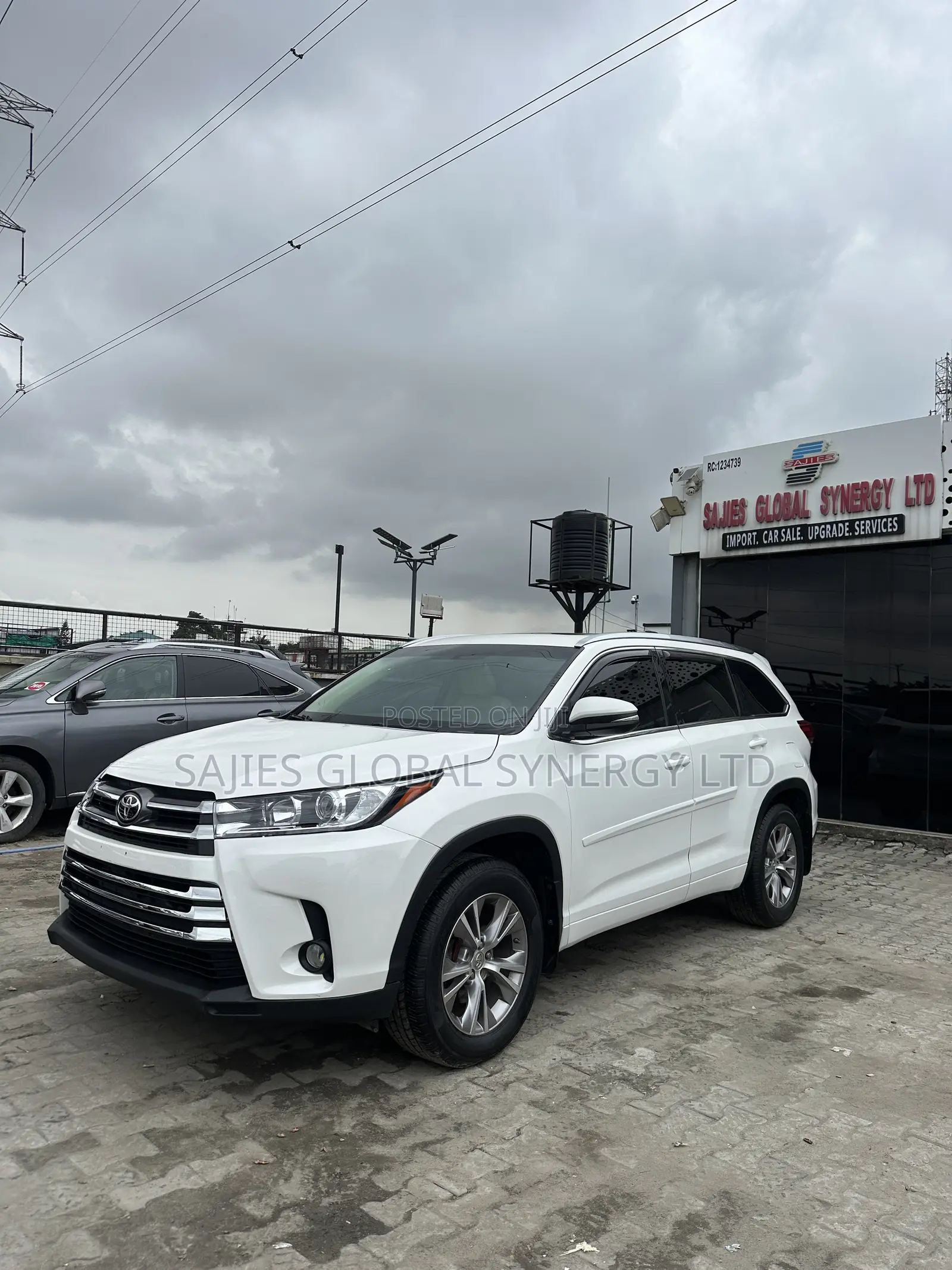 Toyota Highlander XLE 4dr SUV AWD (3.5L 6cyl 6A) 2015 White