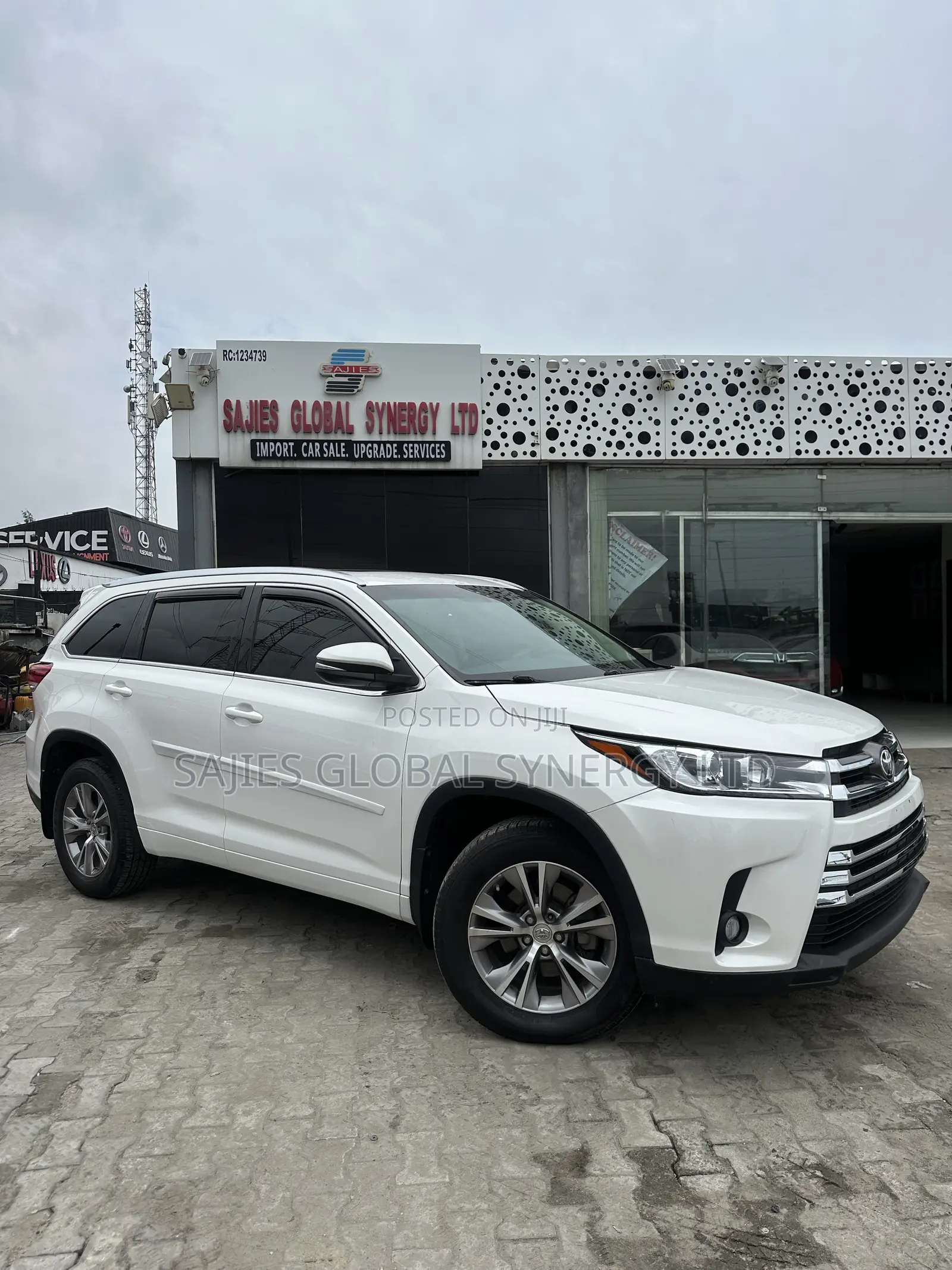 Toyota Highlander XLE 4dr SUV AWD (3.5L 6cyl 6A) 2015 White