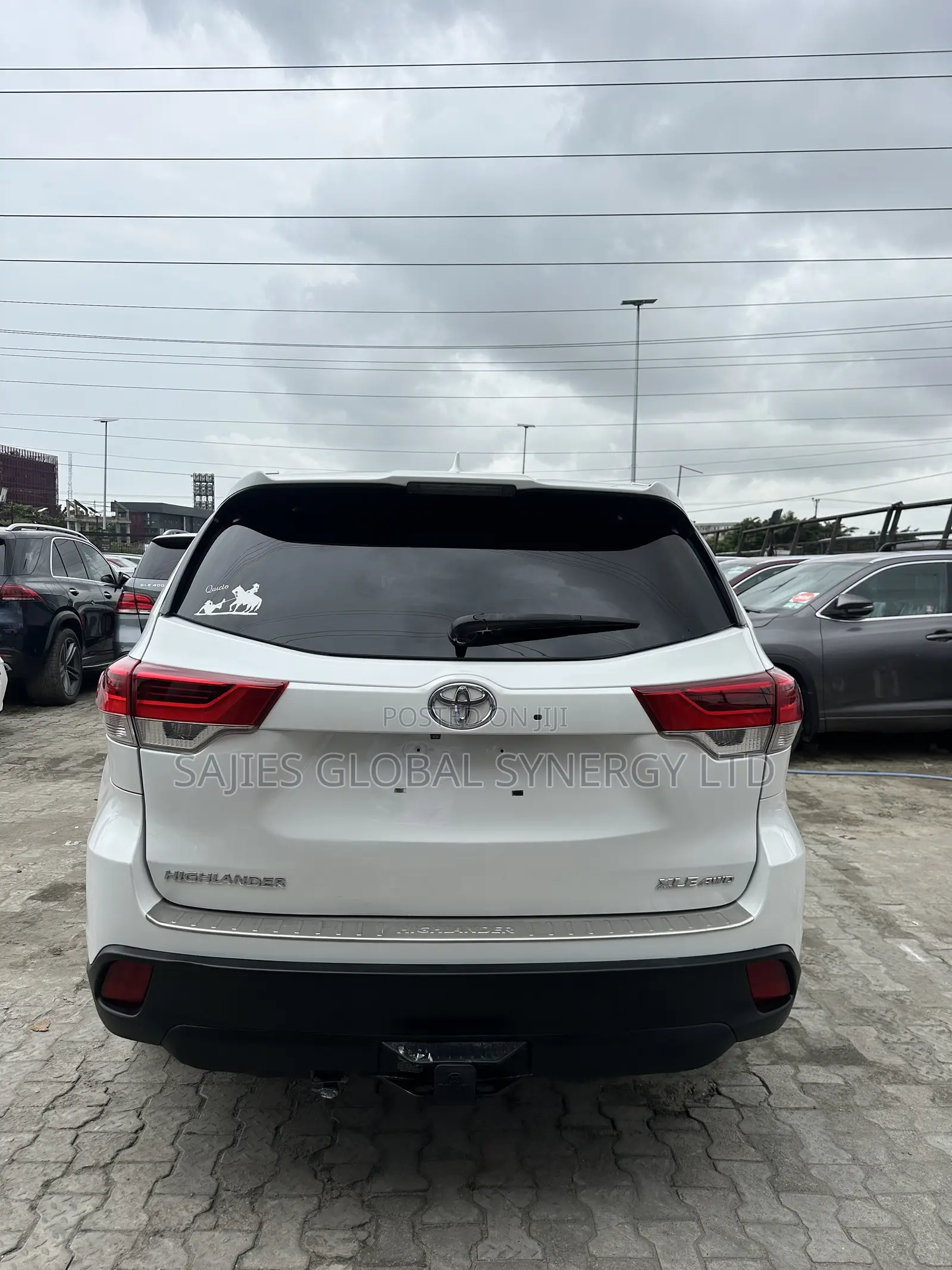 Toyota Highlander XLE 4dr SUV AWD (3.5L 6cyl 6A) 2015 White