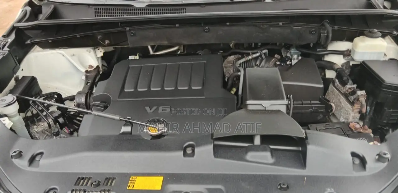 Toyota Highlander XLE 4x4 V6 (3.5L 6cyl 8A) 2018 Black