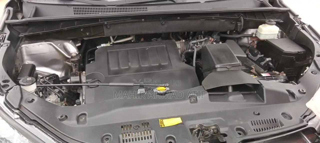 Toyota Highlander XLE 4x4 V6 (3.5L 6cyl 8A) 2018 Gray