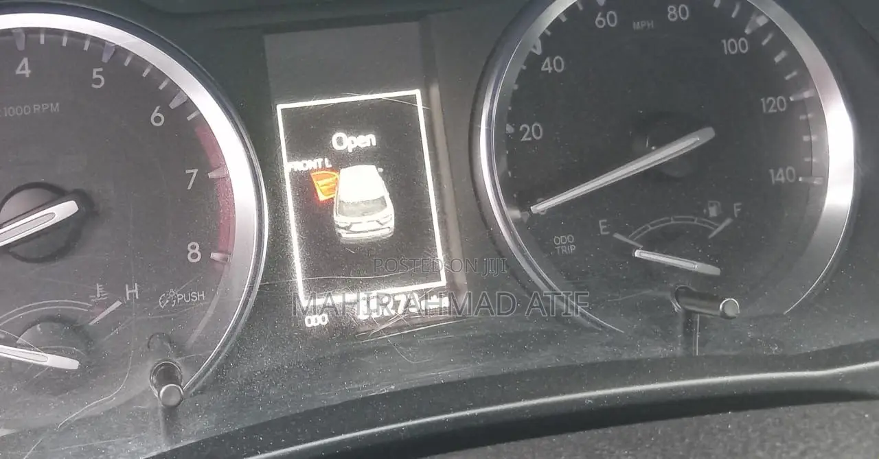 Toyota Highlander XLE 4x4 V6 (3.5L 6cyl 8A) 2018 Gray