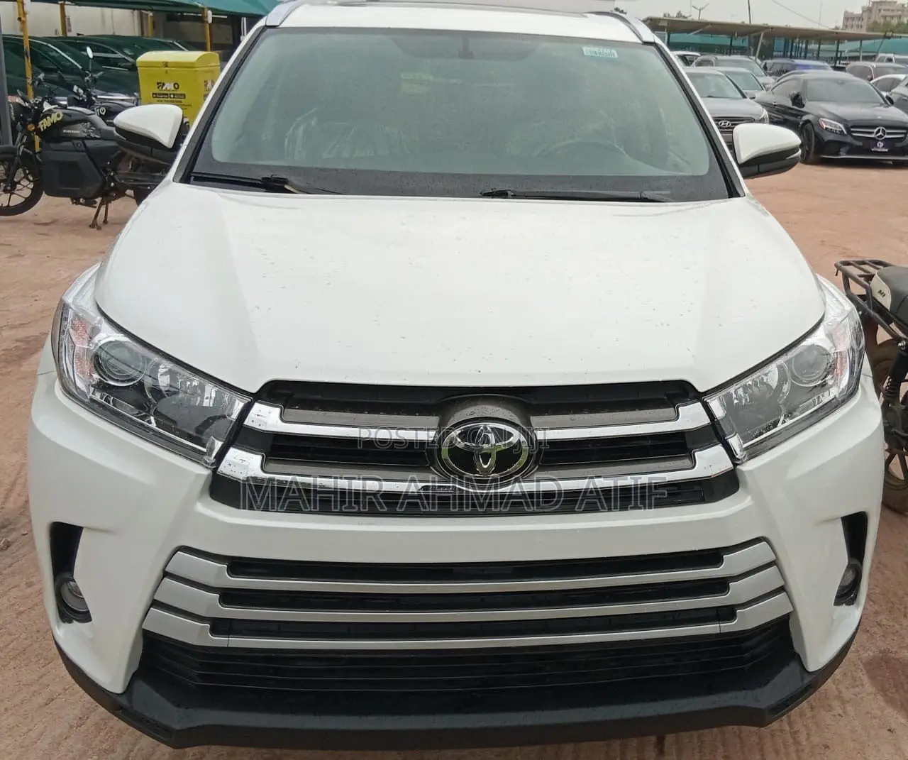 Toyota Highlander XLE 4x4 V6 (3.5L 6cyl 8A) 2018 White