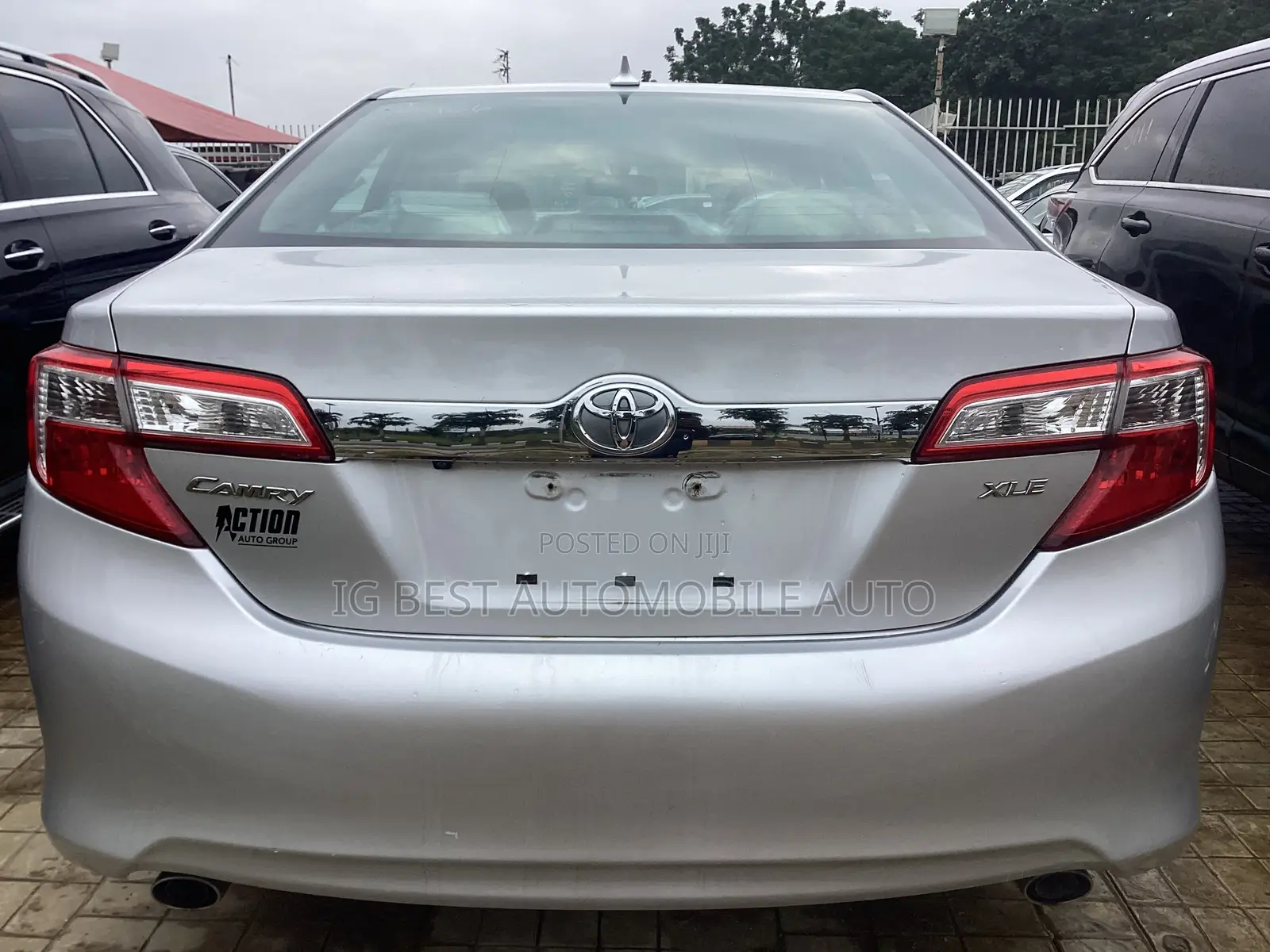 Toyota Camry XLE 4dr Sedan (2.5L 4cyl 6A) 2014 Silver