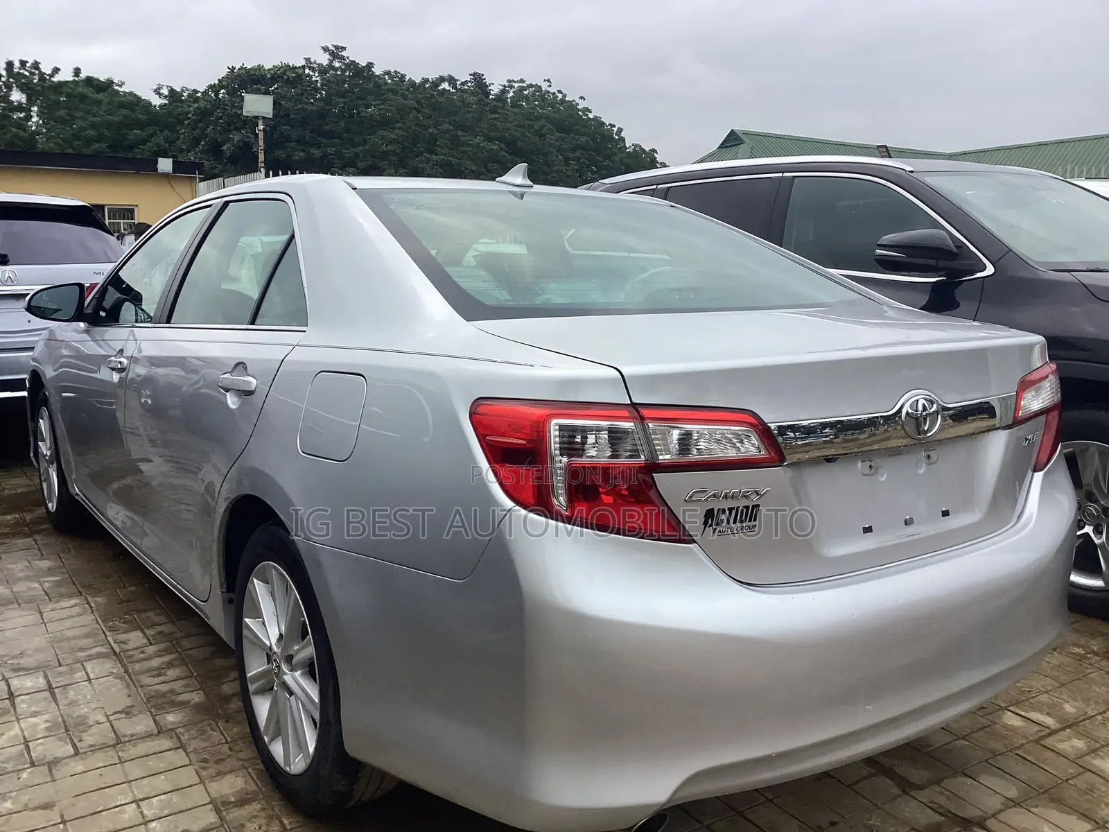 Toyota Camry XLE 4dr Sedan (2.5L 4cyl 6A) 2014 Silver