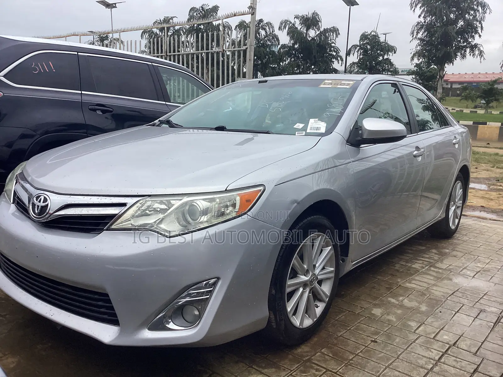 Toyota Camry XLE 4dr Sedan (2.5L 4cyl 6A) 2014 Silver