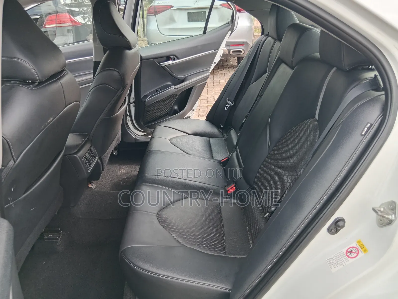 Toyota Camry XSE FWD (2.5L 4cyl 8AM) 2018 Off white