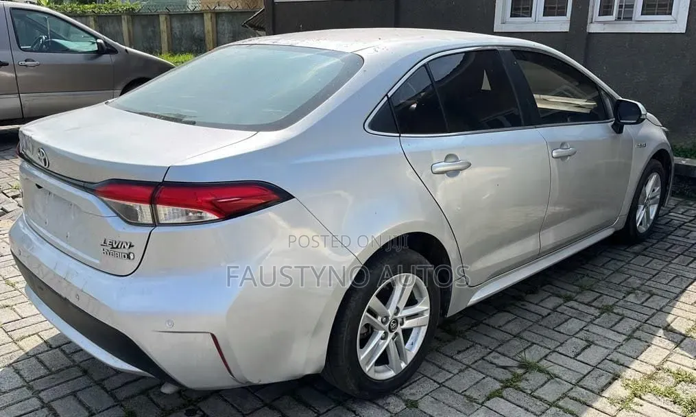 Toyota Corolla 2020 Silver
