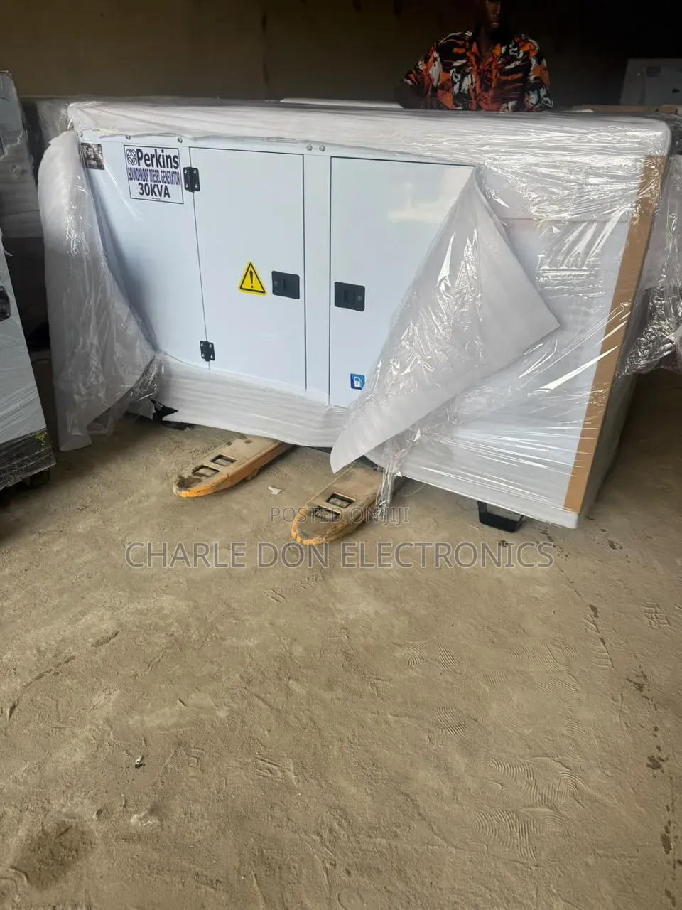 Original Perkins 30kva Diesel Soundproof Generator