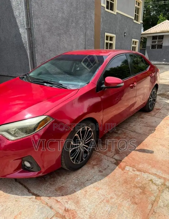 Toyota Corolla 2015 Red