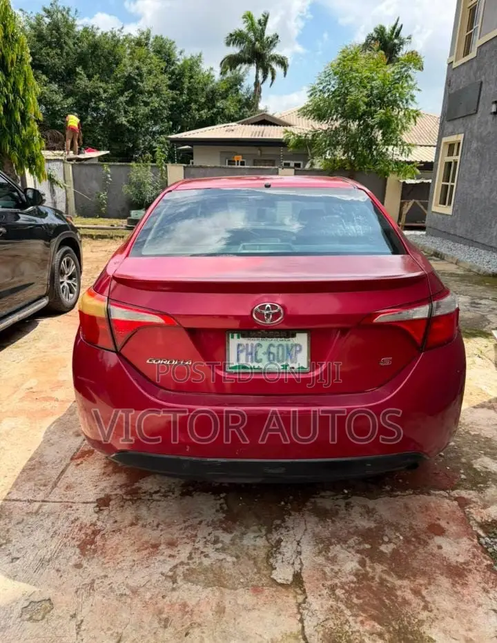 Toyota Corolla 2015 Red
