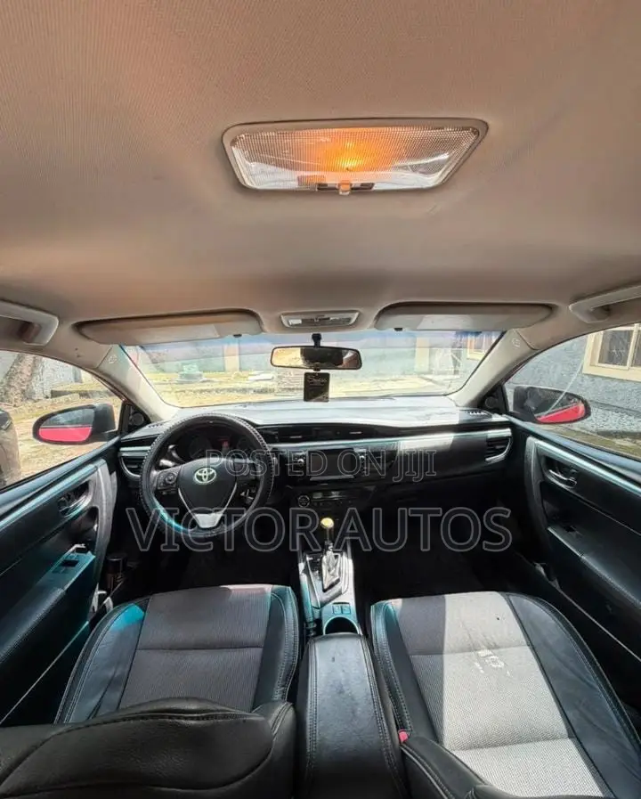 Toyota Corolla 2015 Red