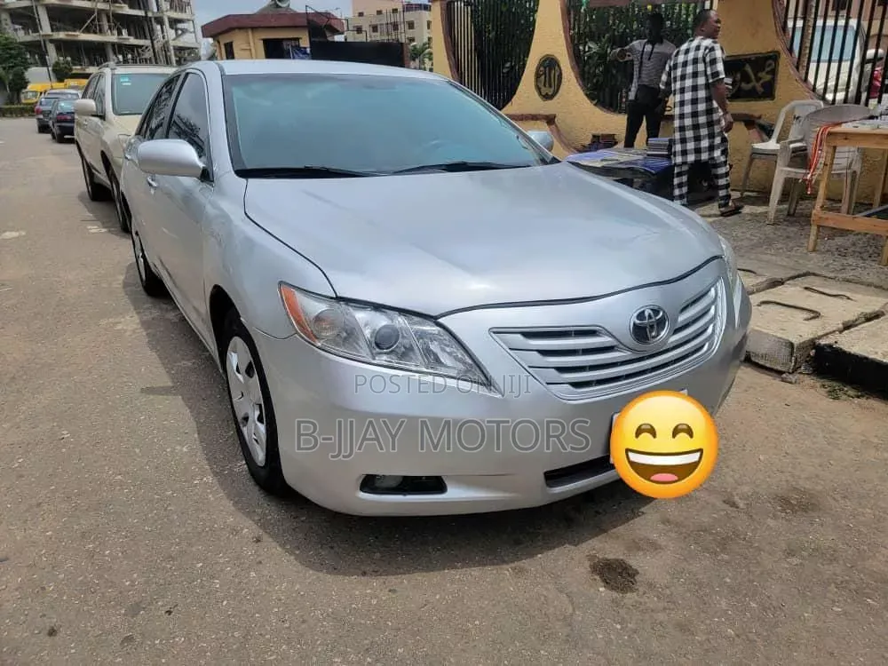 Toyota Camry 2009 Silver