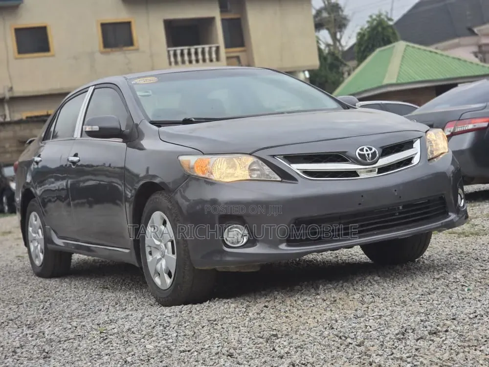 Toyota Corolla 2009 Gray