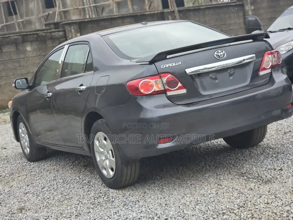 Toyota Corolla 2009 Gray