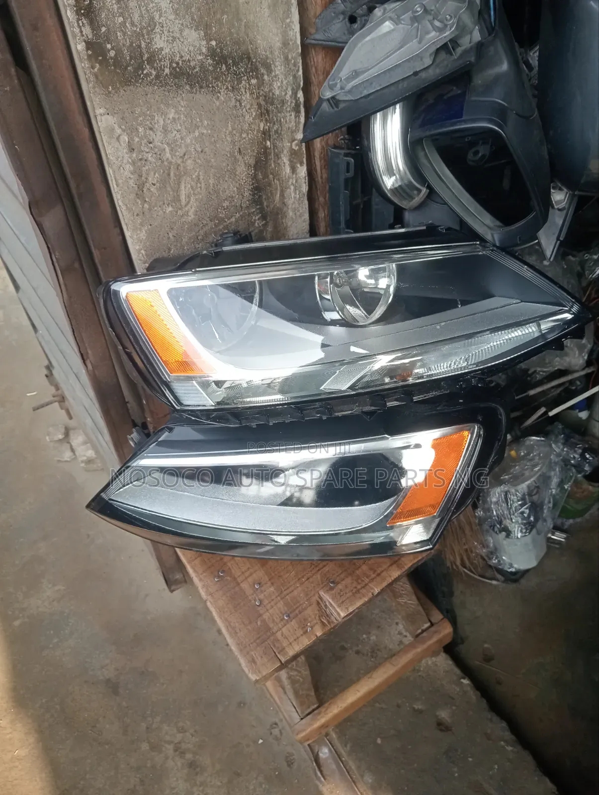 Head Light Jetta 6 2013