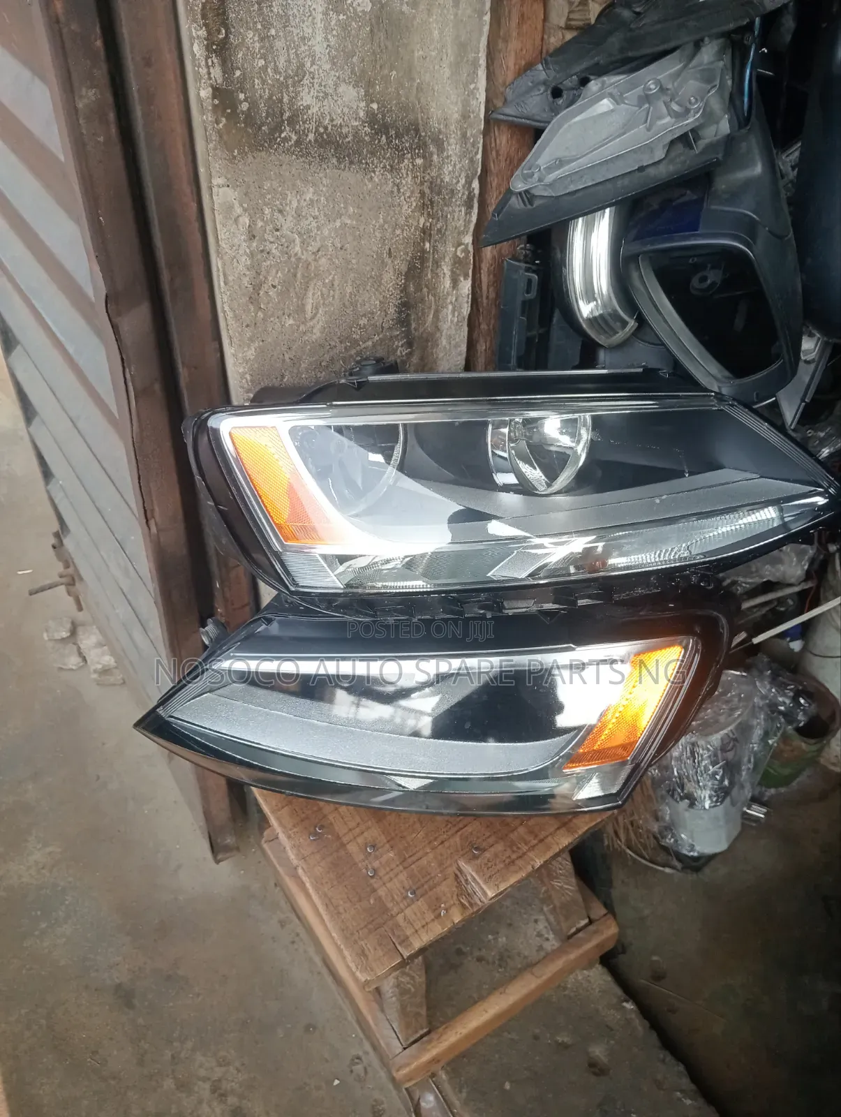 Head Light Jetta 6 2013