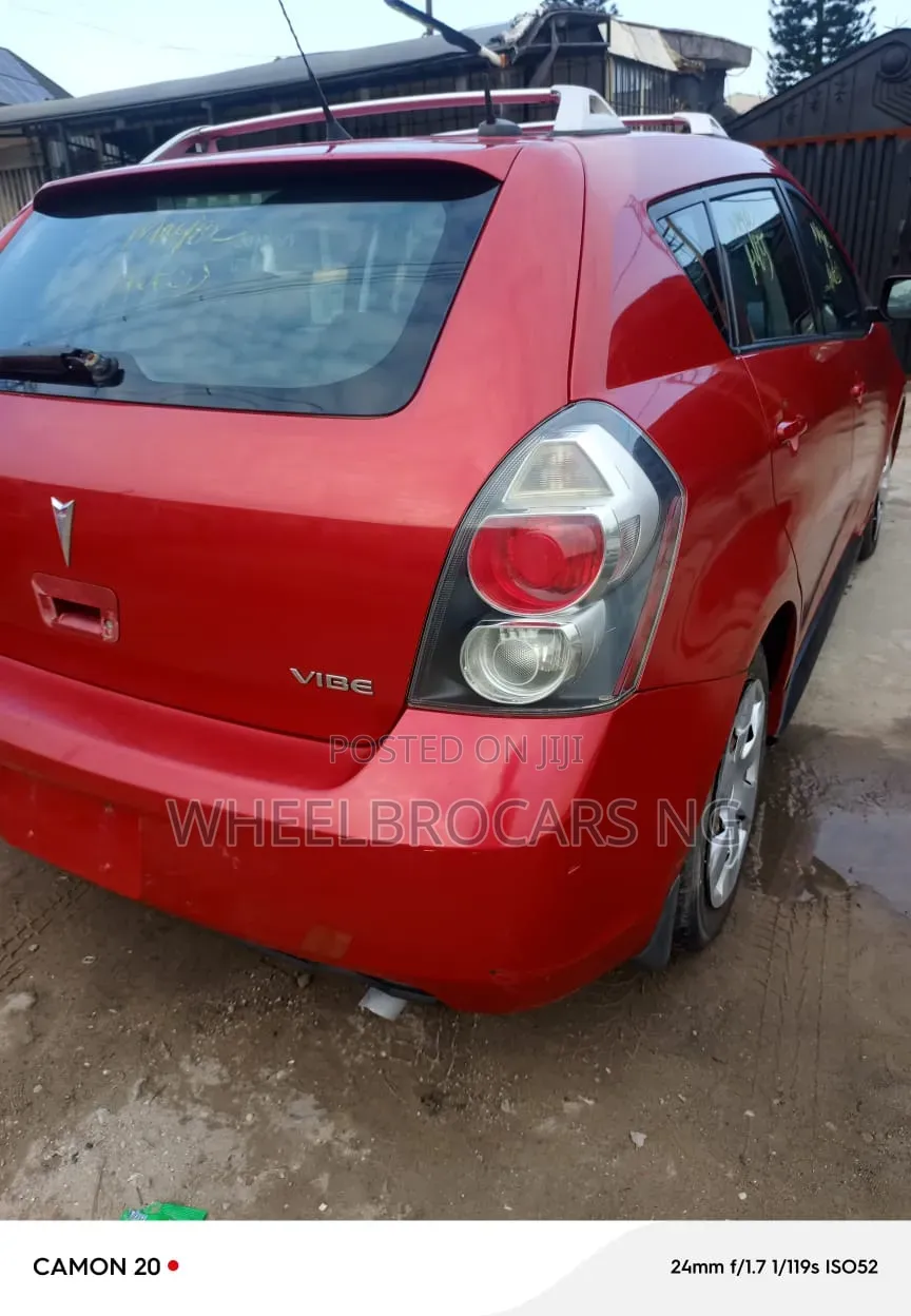 Pontiac Vibe 2009 Red