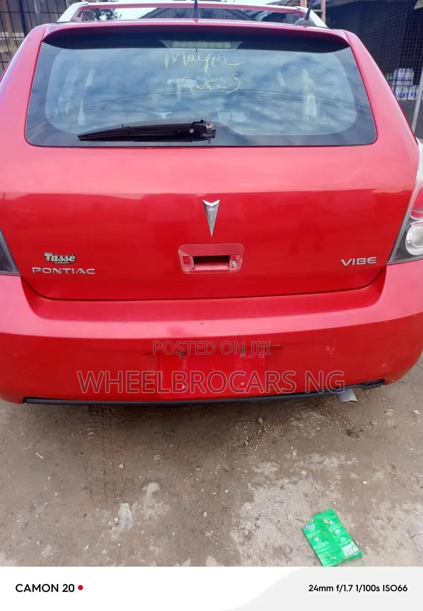 Pontiac Vibe 2009 Red