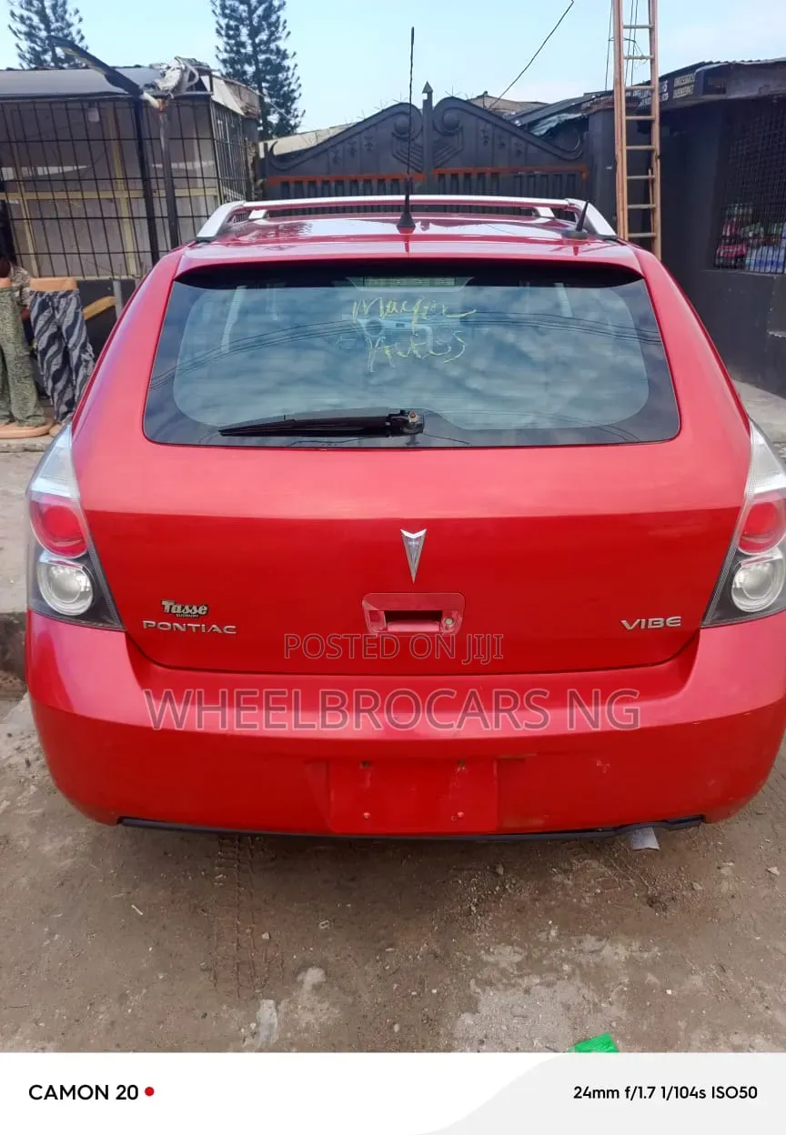 Pontiac Vibe 2009 Red