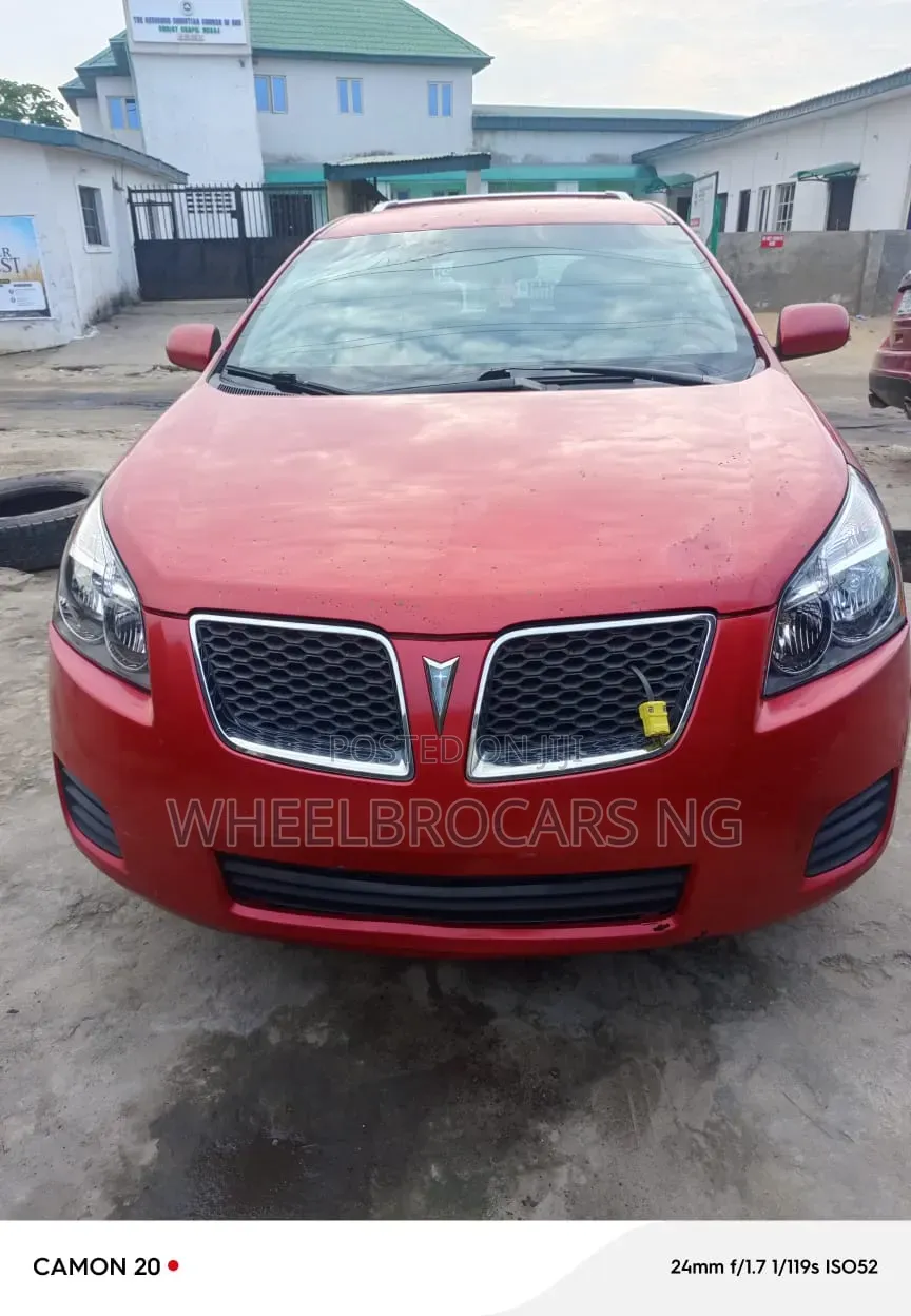 Pontiac Vibe 2009 Red