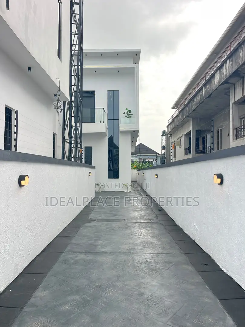 4bdrm Duplex in Sangotedo for sale
