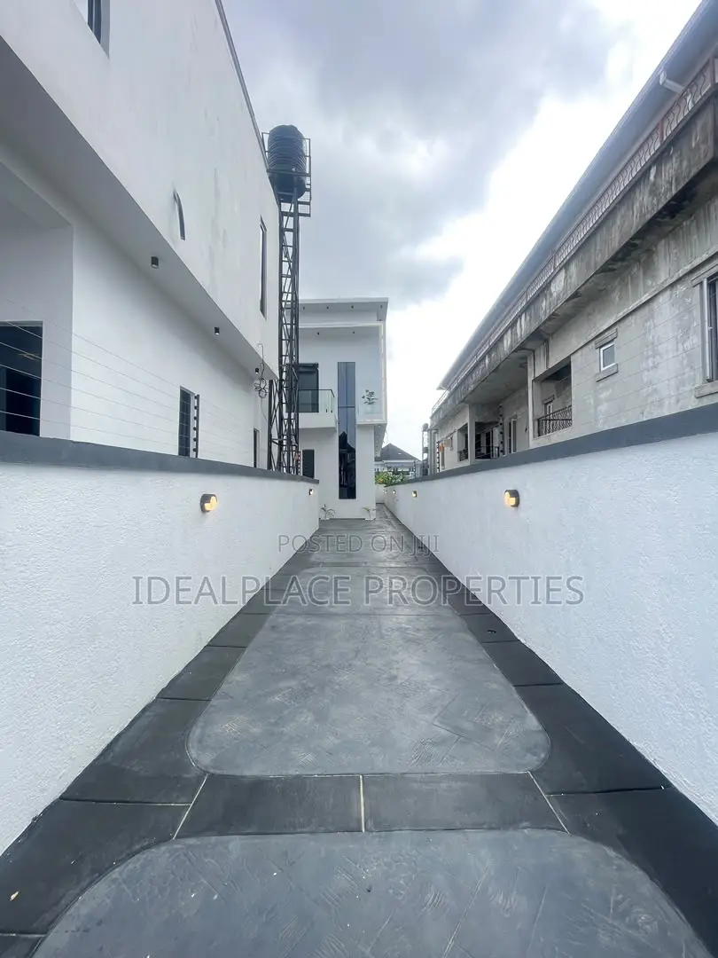 4bdrm Duplex in Sangotedo for sale