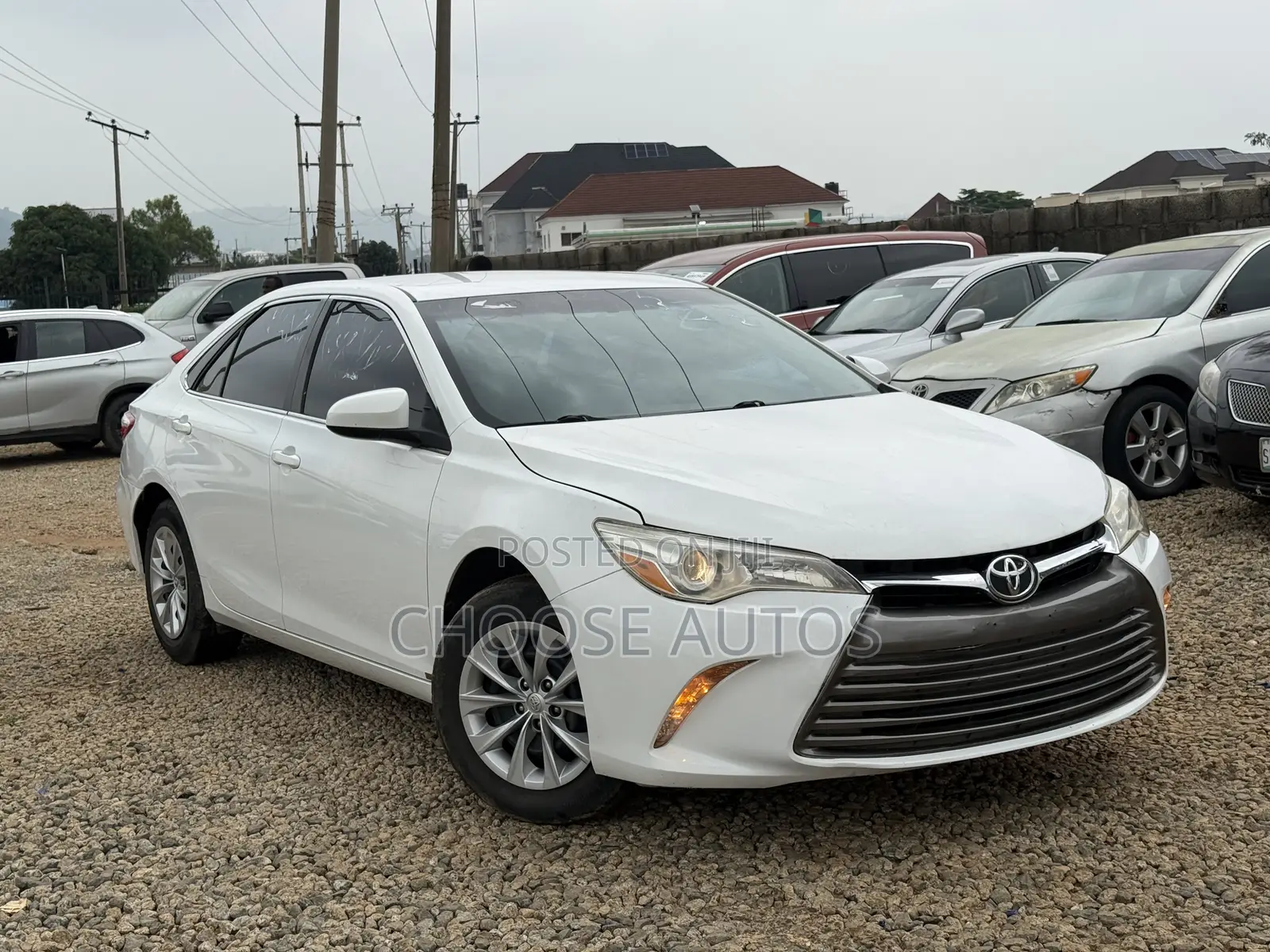 Toyota Camry LE 4dr Sedan (2.5L 4cyl 6A) 2016 White
