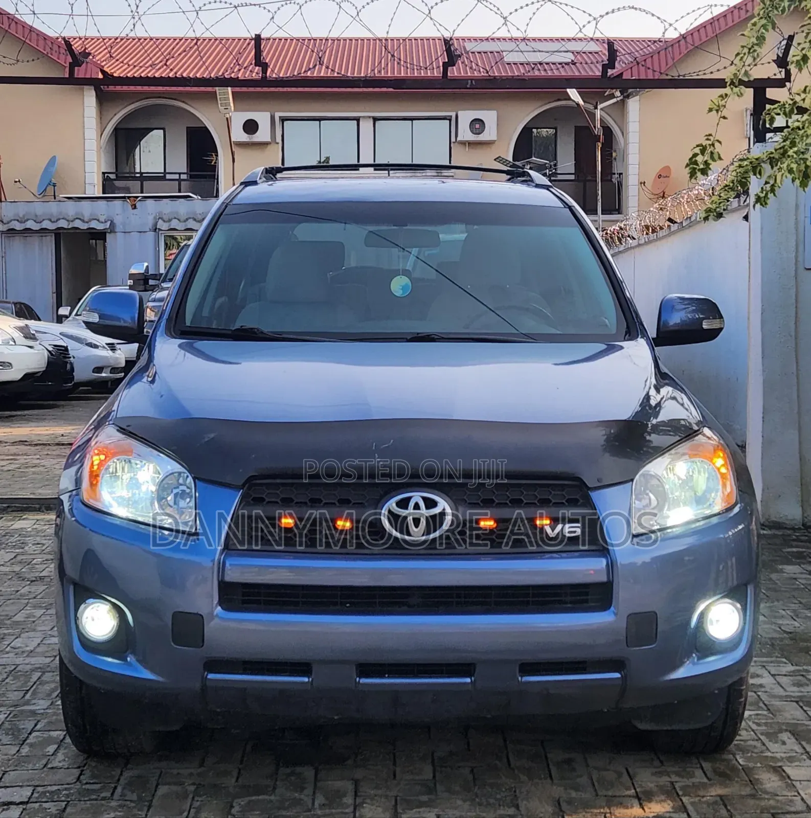 Toyota RAV4 2010 Blue