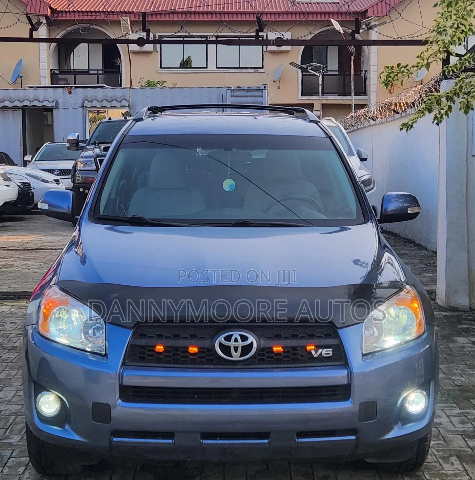 Toyota RAV4 2010 Blue